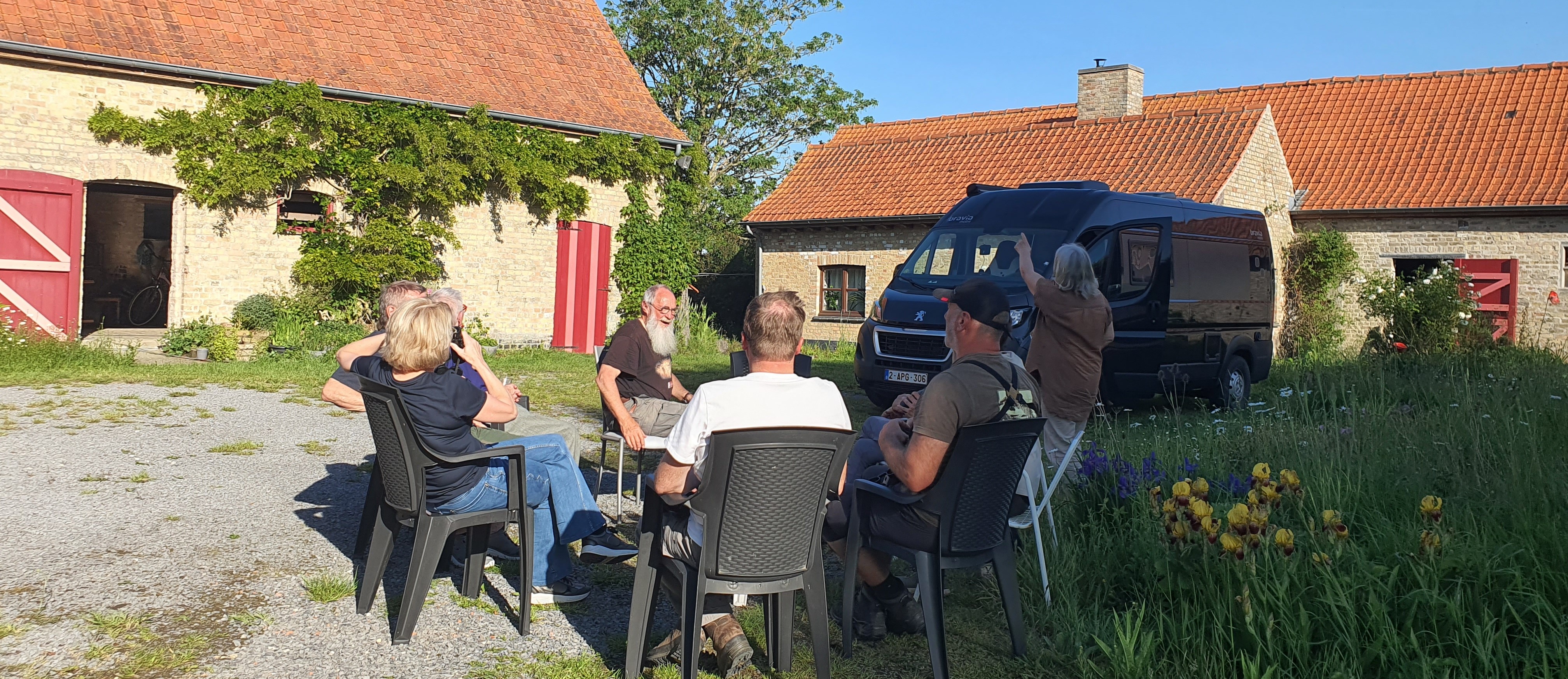 Basiskamp in Reninge bij Lut en Sancho (Foto: D. Moeyaert, vzw Veldwerk)